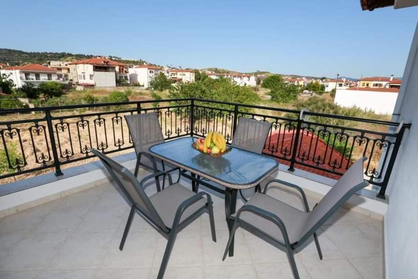 Nikiti View Apartment Екстериор снимка