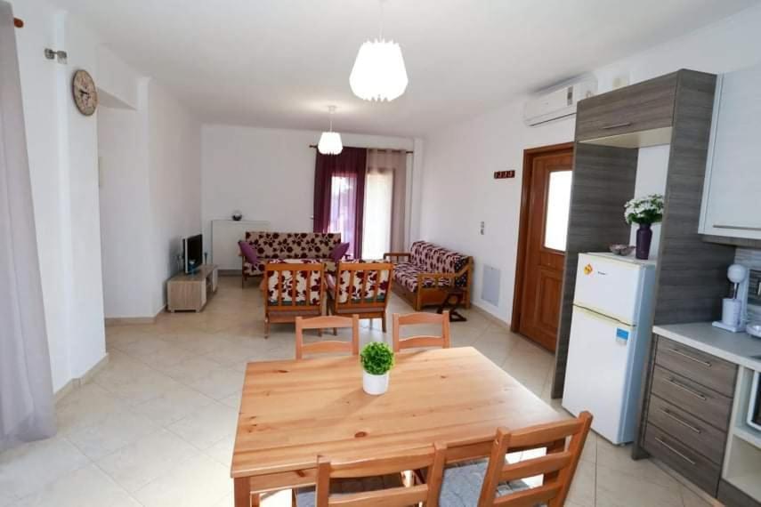 Nikiti View Apartment Екстериор снимка